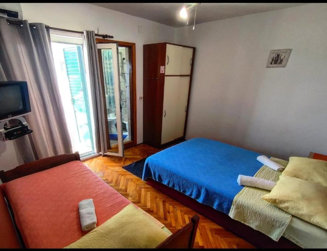 Manora Sucuraj 2 Bedroom Apartment Exterior photo