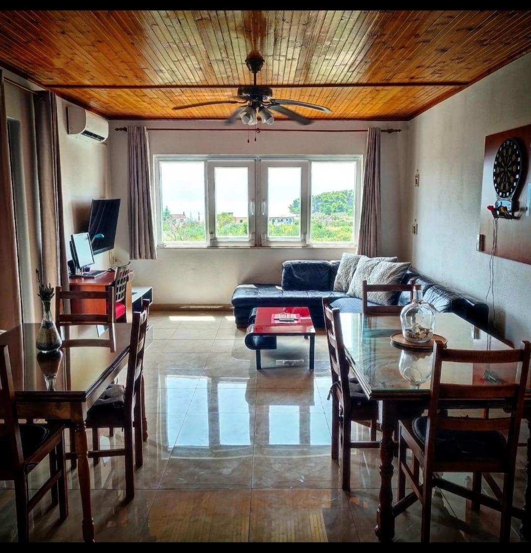 Manora Sucuraj 2 Bedroom Apartment Exterior photo